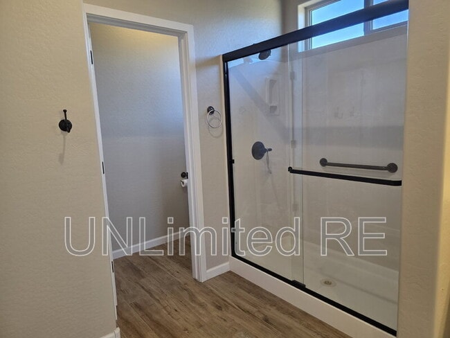 Building Photo - 308 Spirit Cir