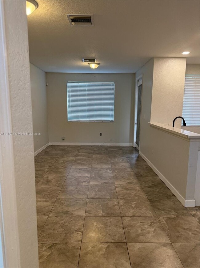 Building Photo - 6054 SW 19th Ct