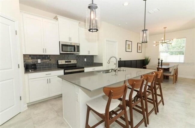 Building Photo - 2872 Nottel Dr