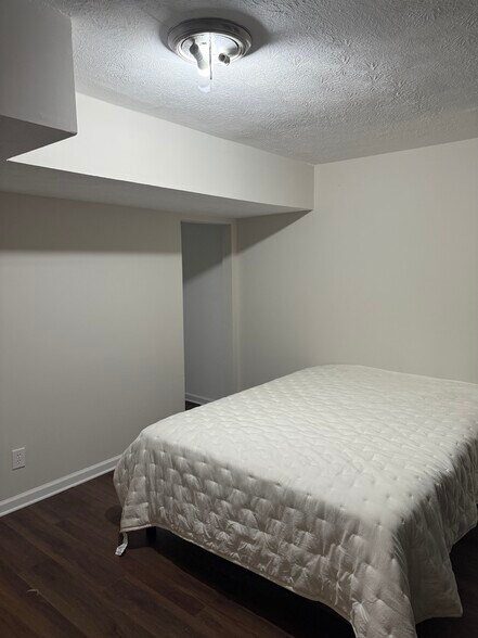 Building Photo - 6353 Bell Haven Ln