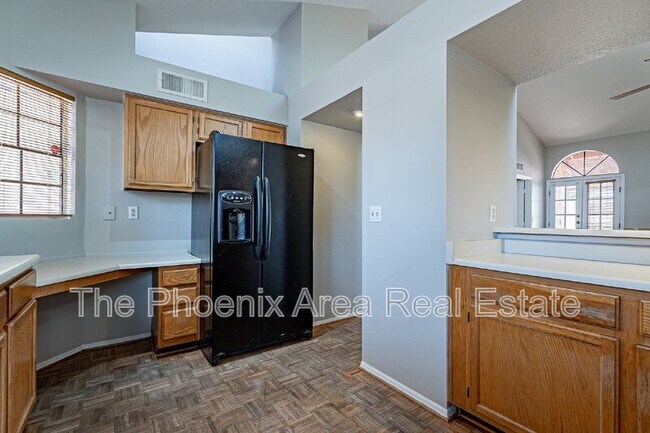 Building Photo - 735 N Tangerine Dr