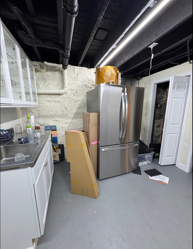 Building Photo - 18 Sawyer Terrace