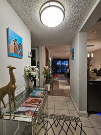 Building Photo - 114 Lake Emerald Dr