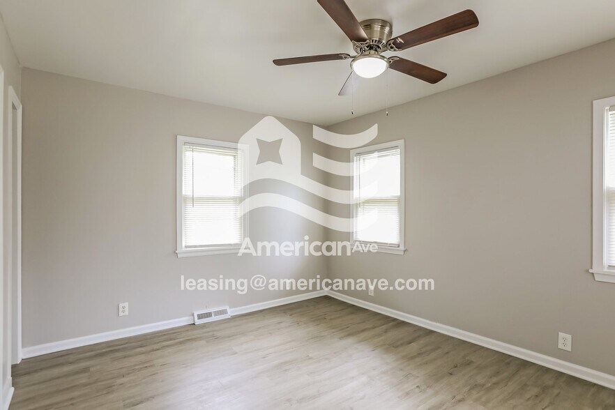 Building Photo - 6929 Chestnut Ave