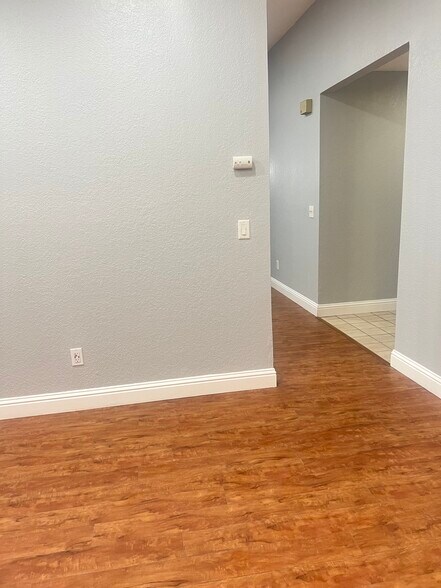 Building Photo - 6510 Manassero Way