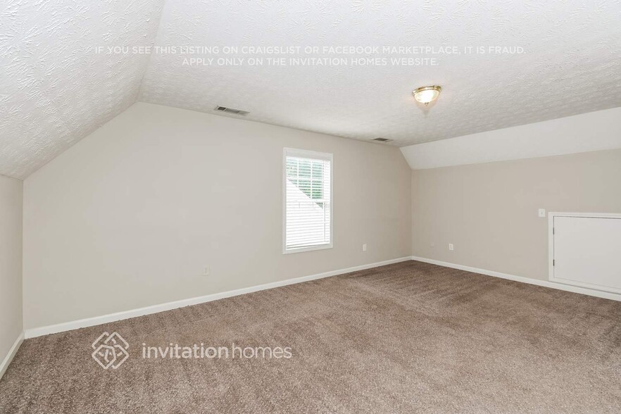 Building Photo - 2802 Wynhaven Oaks Way