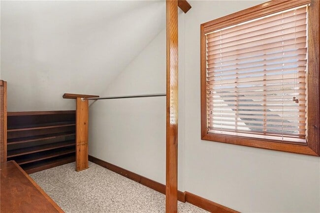 Building Photo - 39 Alden Ave NW