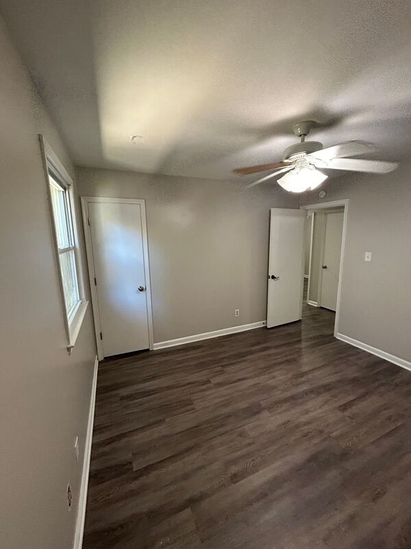 Building Photo - 2001 Old Iron Rd