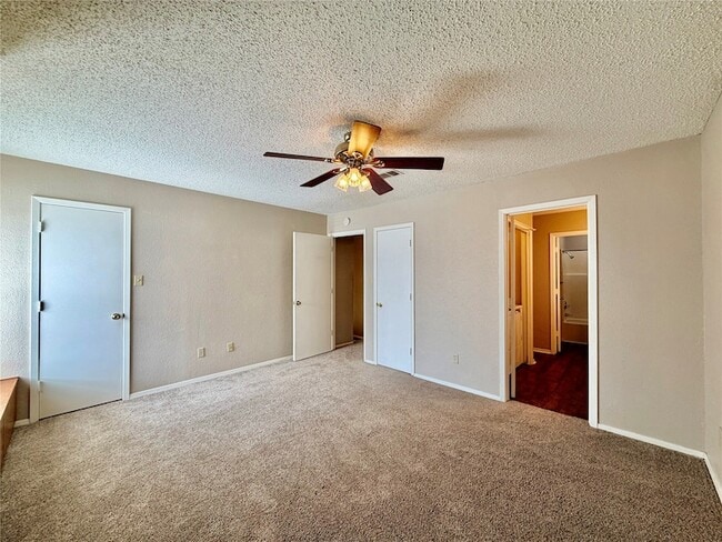 Building Photo - 1247 Dallas Dr