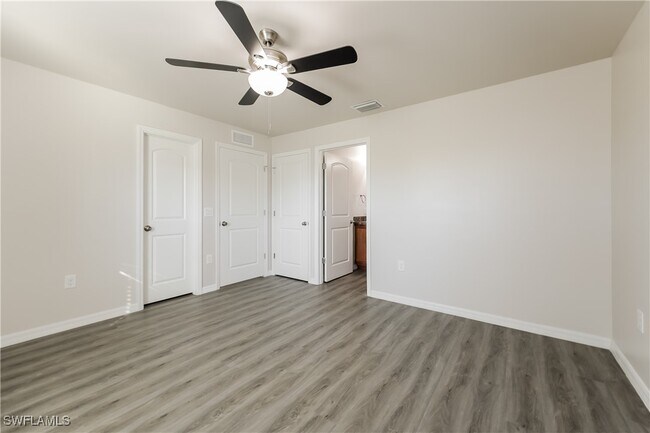 Building Photo - 2824 NW 21st Pl