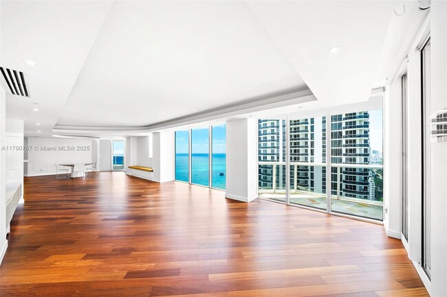 Building Photo - 4779 Collins Ave