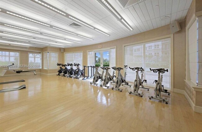 Building Photo - 20000 E Country Club Dr