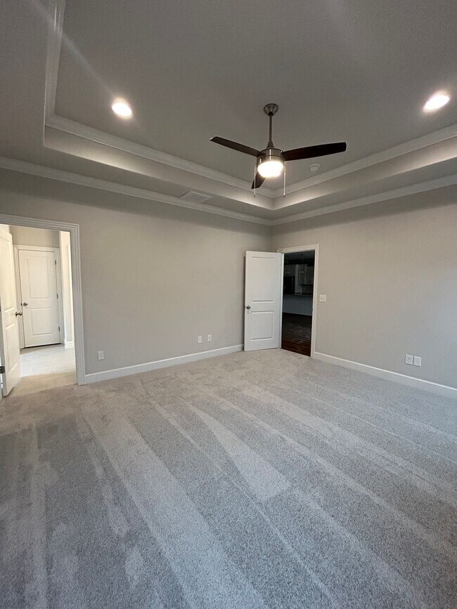 Building Photo - Beautiful Modern Home in Pea Ridge!