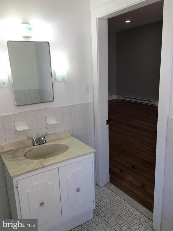 Building Photo - 25 W Boscawen St