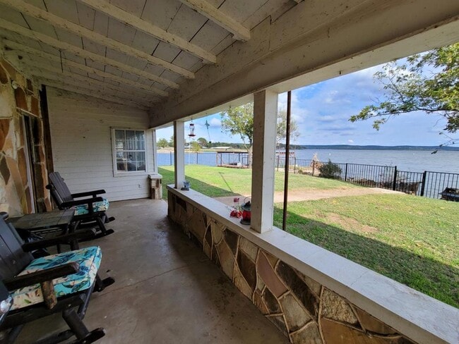 Building Photo - 161 Alexander Dr