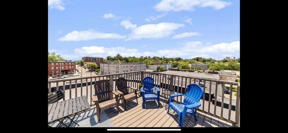 Building Photo - 1810 Dorchester Ave