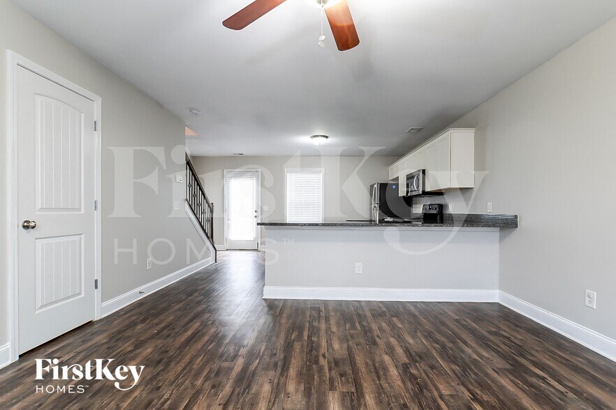 Building Photo - 6710 Sawnee Way