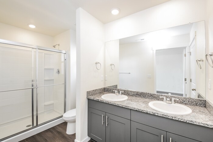 Building Photo - 13423 Oneida Ln