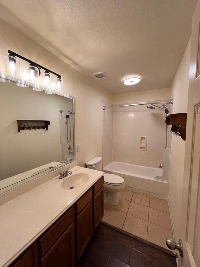 Building Photo - 19431 Plantation Bend Ln