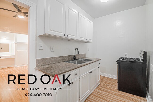 Building Photo - 1839 W 12th St