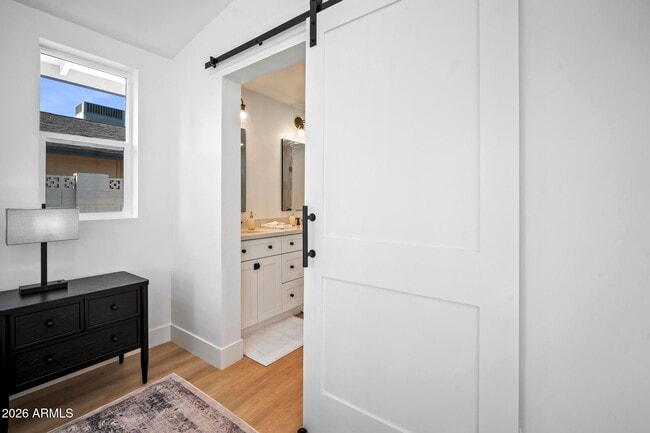 Building Photo - 8513 E Indianola Ave