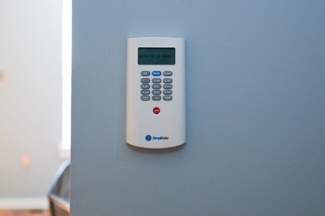 Building Photo - 540 S Paca St