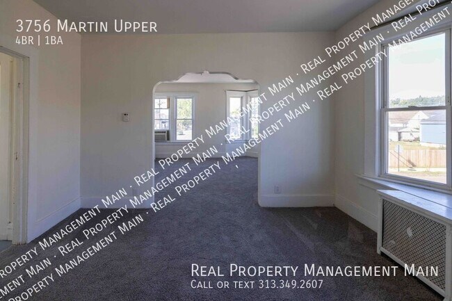 Building Photo - 3756 Martin St