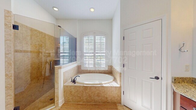 Building Photo - 283 Holland Dr