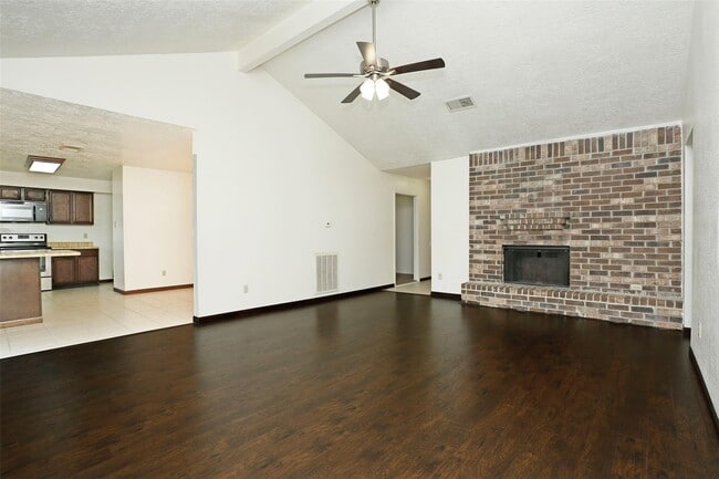 Building Photo - 1418 Crawley Ct