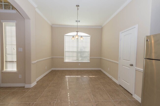 Building Photo - 30810 Academy Trace Dr