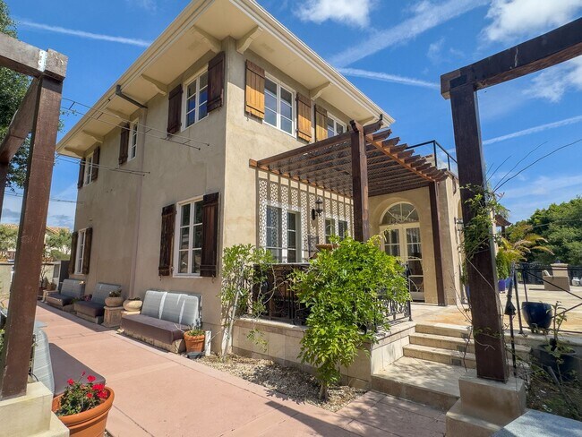 Building Photo - Exceptional Saratoga Estate with Breathtaking Views