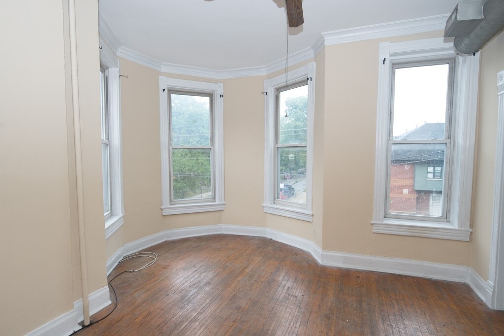 Building Photo - 1058 N Rockwell St