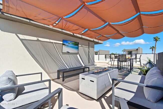 Building Photo - 1501 N Miller Rd