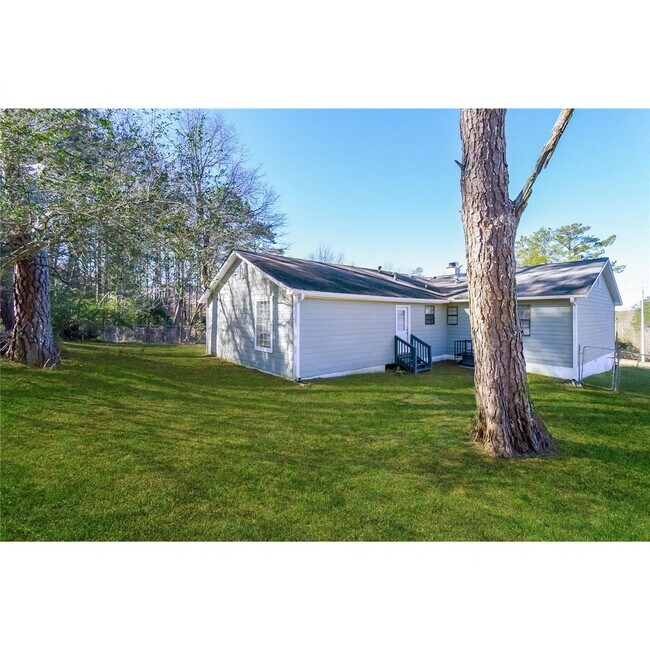Building Photo - 710 Flanigan Ct