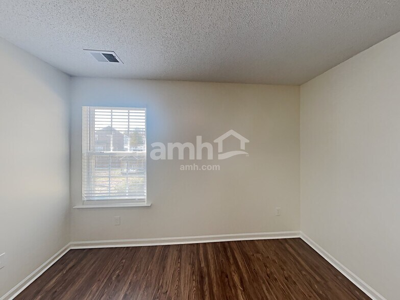 Building Photo - 3510 Marshlane Way