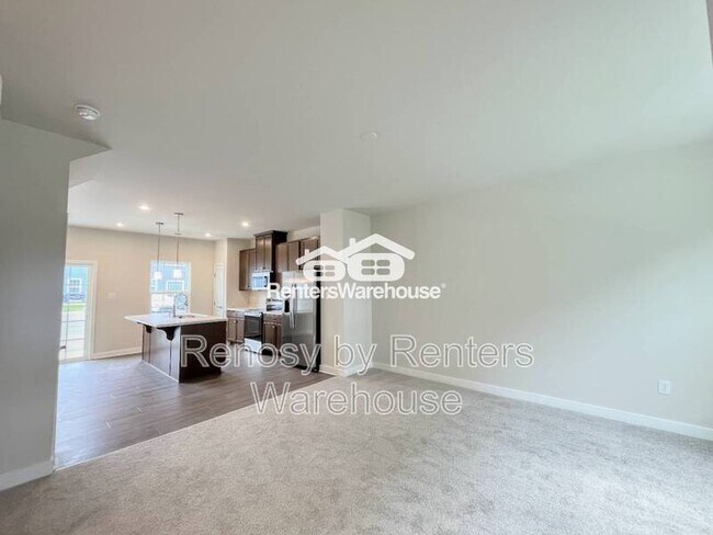 Building Photo - 202 Reid's Pl Dr