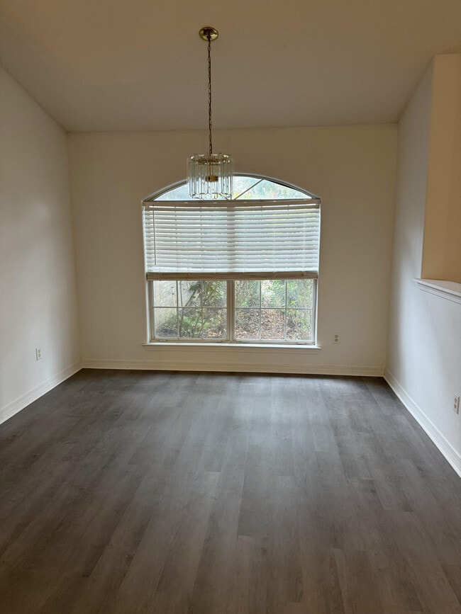 Building Photo - 2678 Hidden Estates Cir