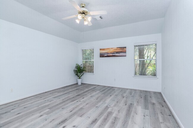 Building Photo - 34 Tallow Hill Pl