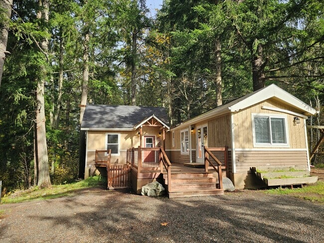 Primary Photo - Must See 2 BED/1.75 Bath Home Available 10...