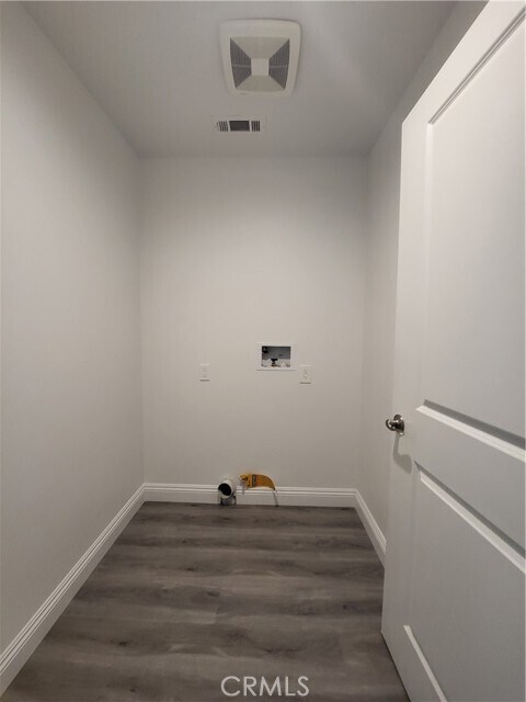Building Photo - 14614 Vanowen St