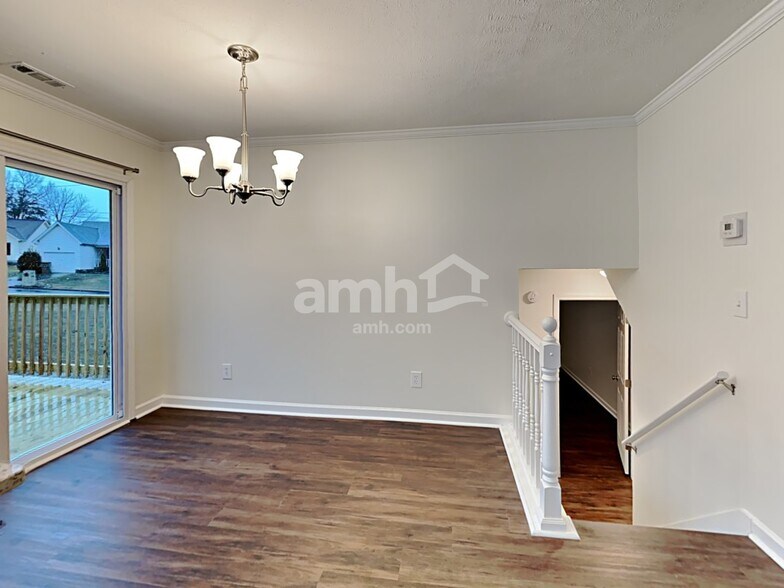 Building Photo - 1516 Chestnut Oak Dr