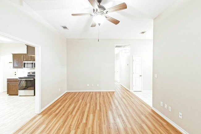 Building Photo - 10716 Trestles Rd