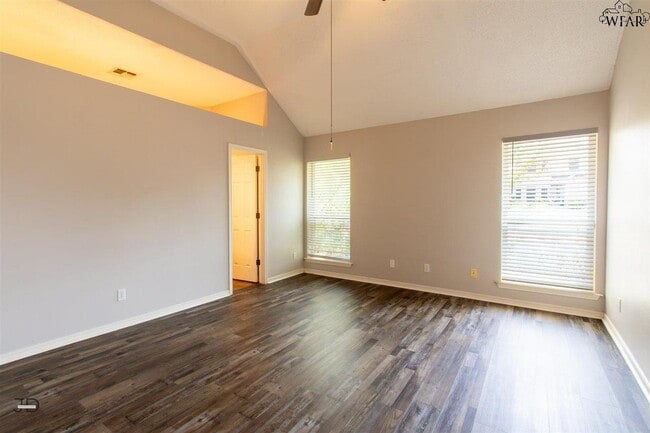 Building Photo - 2224 Sandcastle Rd