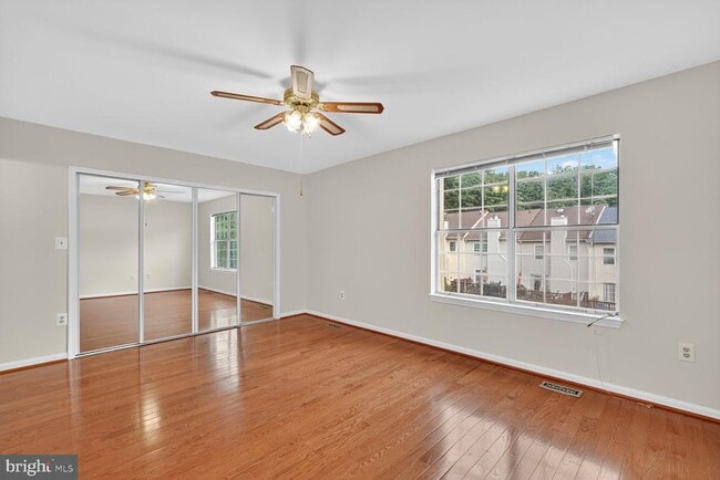 Building Photo - 6076 Heatherwood Dr