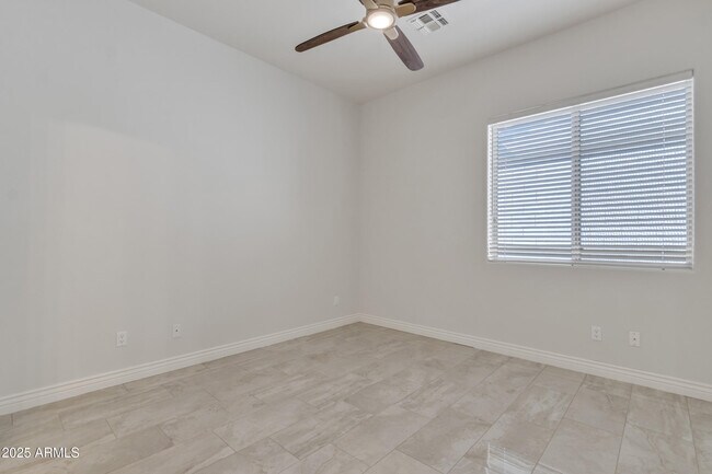 Building Photo - 16335 N 108th Pl