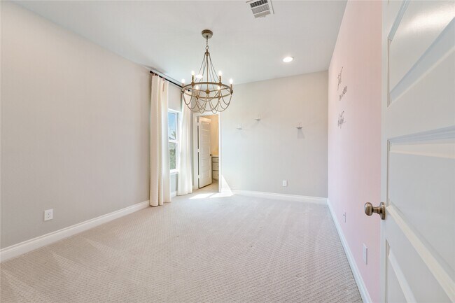 Building Photo - 28618 Casen Ranch Ln