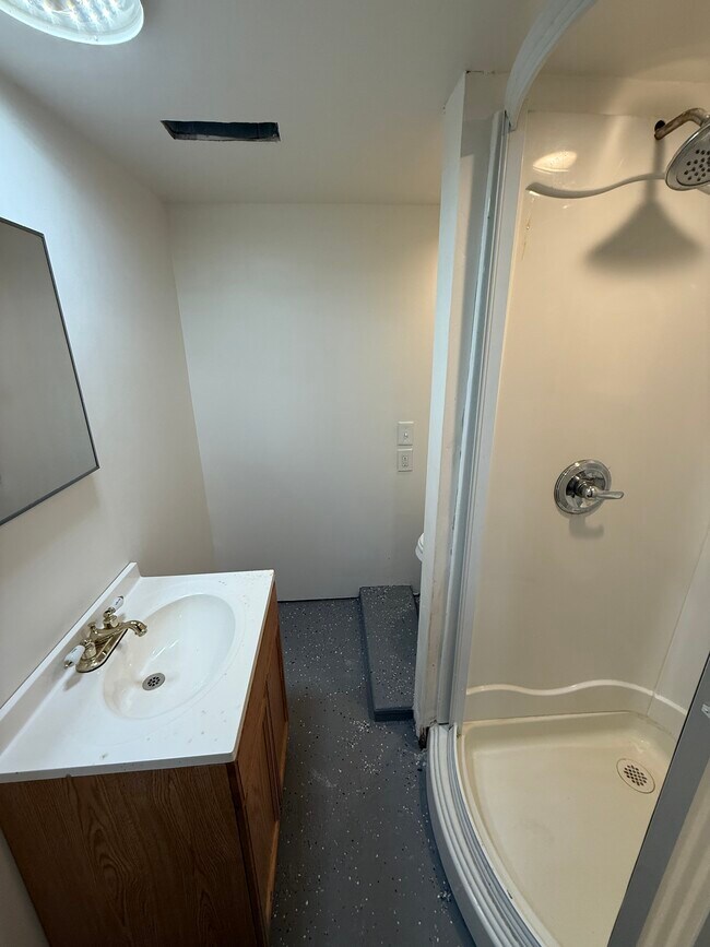 Building Photo - 310 W Princeton Ave