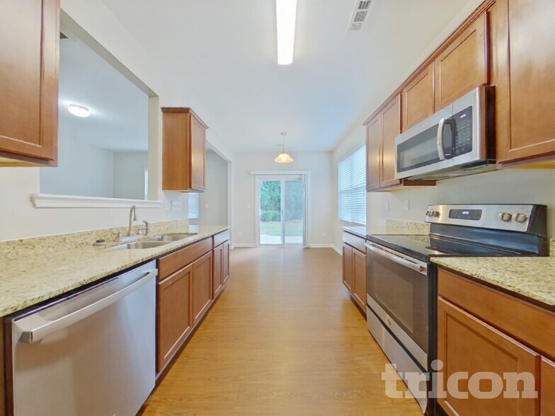 Building Photo - 2037 St Augustine Pl