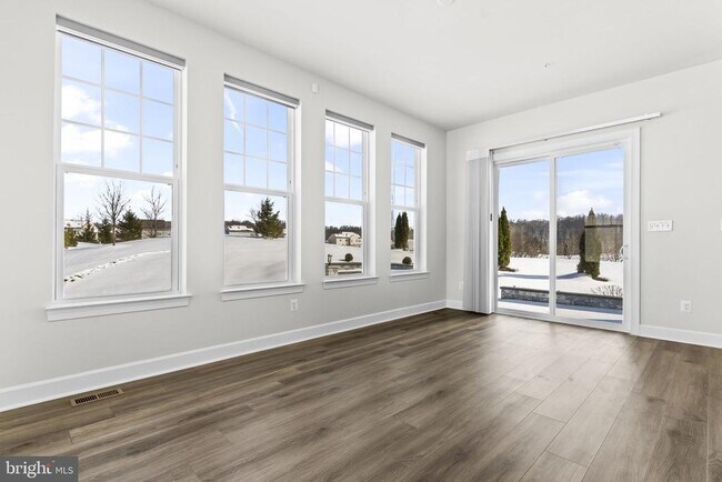 Building Photo - 12600 Coventry Mnr Wy