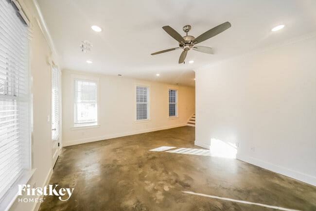 Building Photo - 2076 Elzey Ave